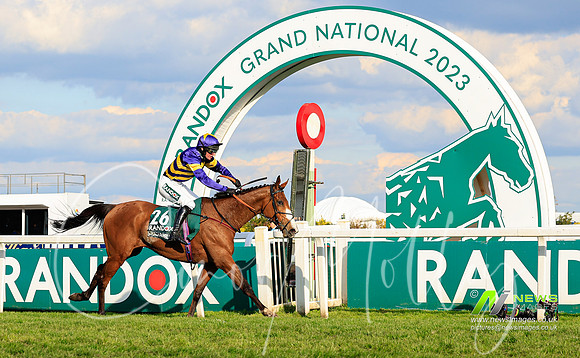 Corach Rambler wins the 2023 Grand National