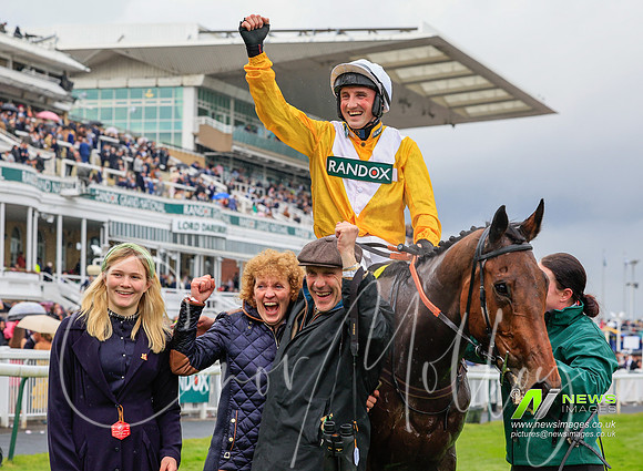 Steve Mulqueen celebrates on Apple Away at Aintree 2023