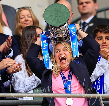Emma Hayes lifts the FA Cup 2023