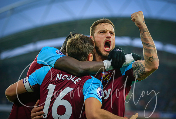 Marko Arnautovic celebrates for West Ham