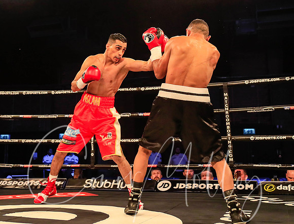 Osman Aslam v Elvis Guillen