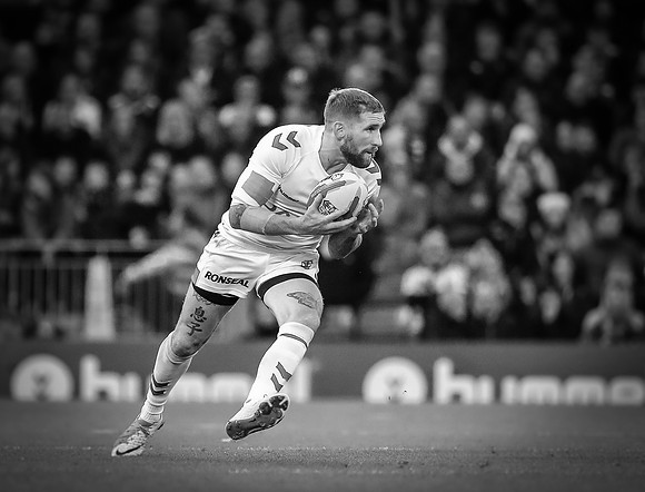 Sam Tomkins of England